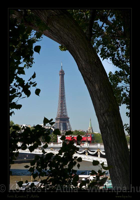 Eiffel Tower 017.jpg